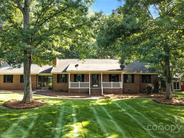 4323 Crow Rd, Monroe, NC 28112