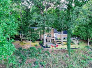 3223 Riverview Dr, Triangle, VA 22172