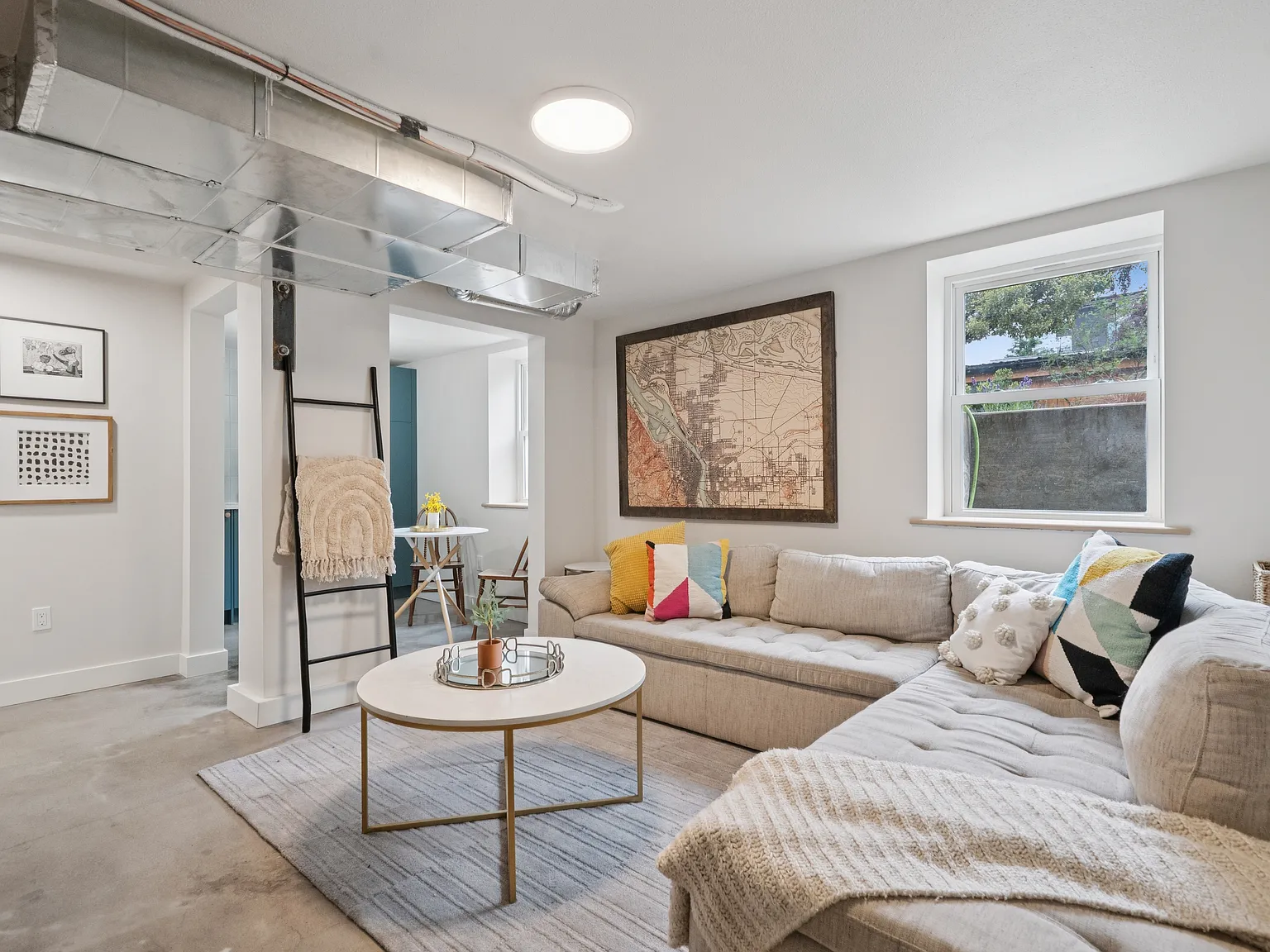 1 bed, 800 sqft, $2,500 — Photo 1