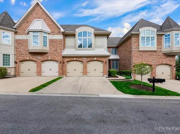 149 Roundtree Ct, Bloomingdale, IL 60108
