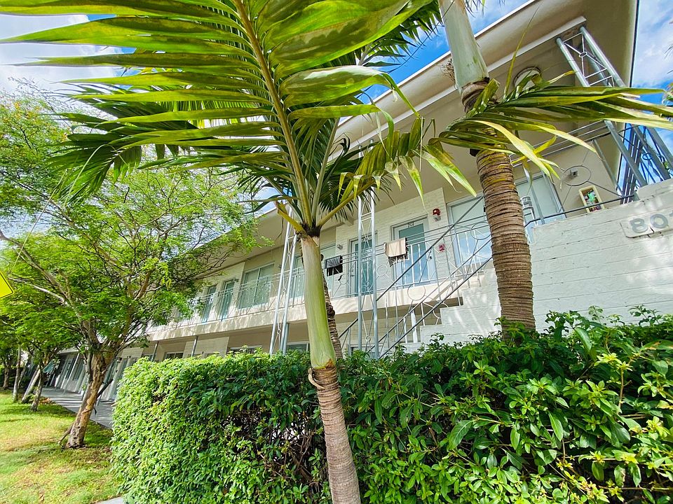 1st image of 805 15th St #102