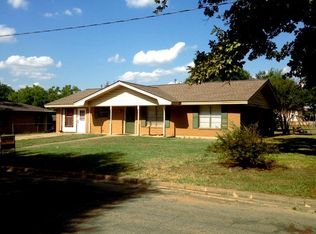 816 Terrace Dr, Lexington, TX 78947