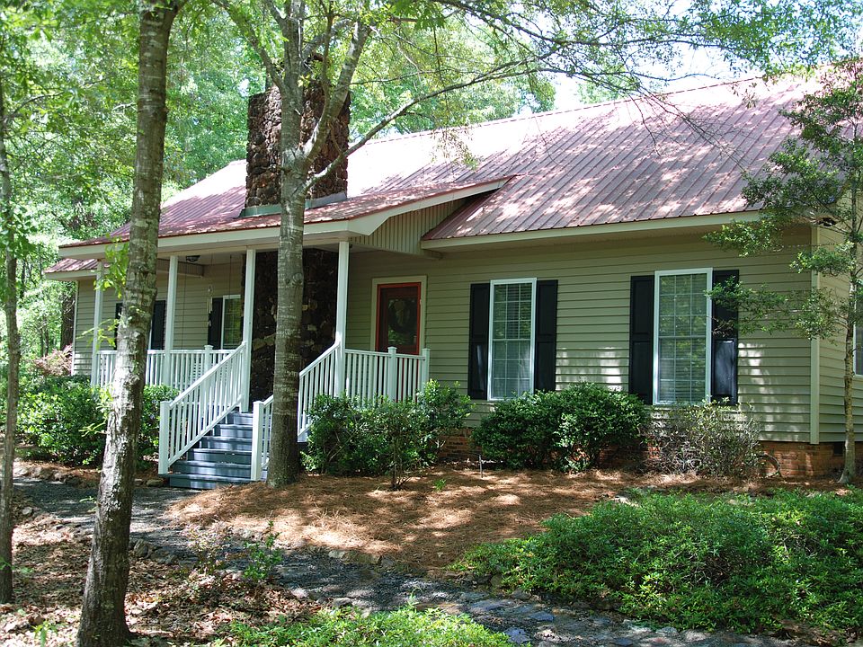 Inviting Front Porch

