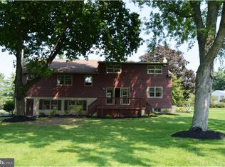 1098 Kurt Dr, Blue Bell, PA 19422