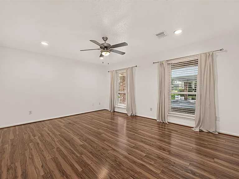 12619 Chriswood Dr — Photo 38