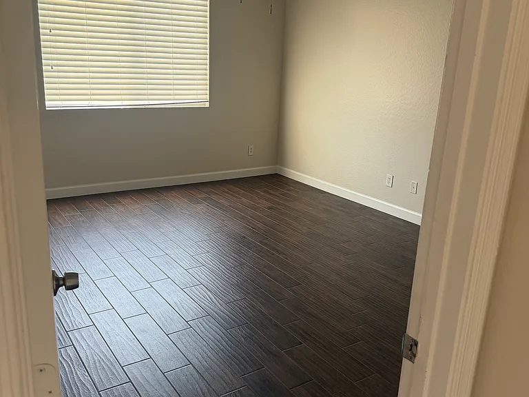7303 W Donner Dr — Photo 13