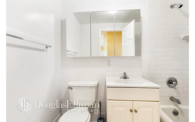 Rented by Douglas Elliman | media 26