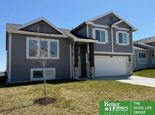 5911 N 181st St, Elkhorn, NE 68022