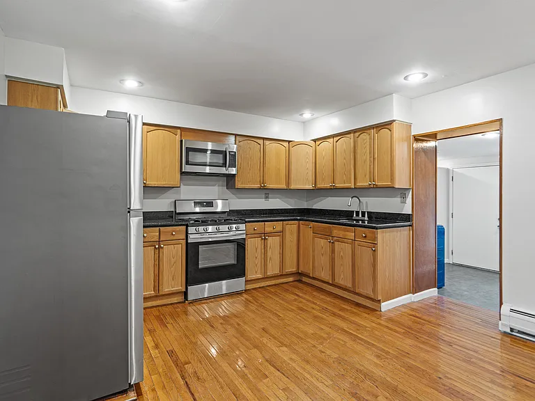800 Ocean Ave #1 — Photo 12