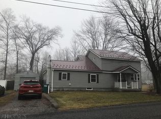 620 Harvard Ln, Altoona, PA 16602
