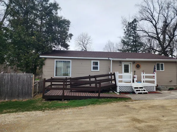713 Home St, Kenyon, MN 55946