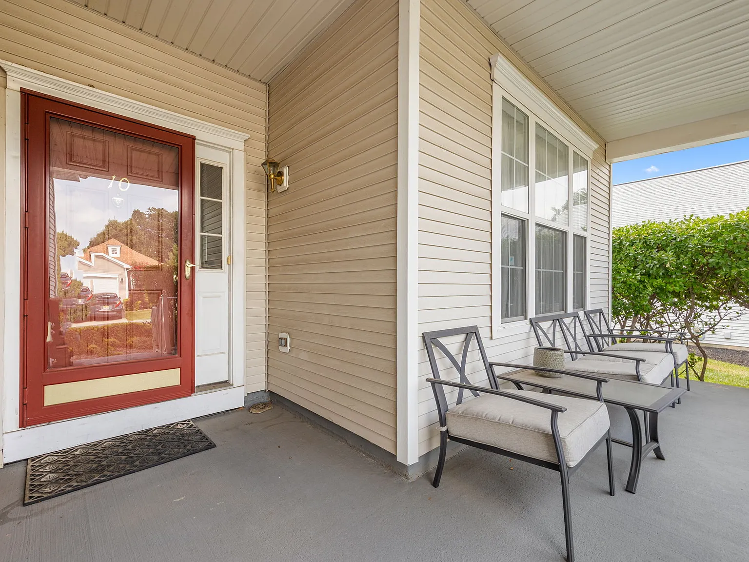 3 bed, 1856 sqft, $3,850 — Photo 3