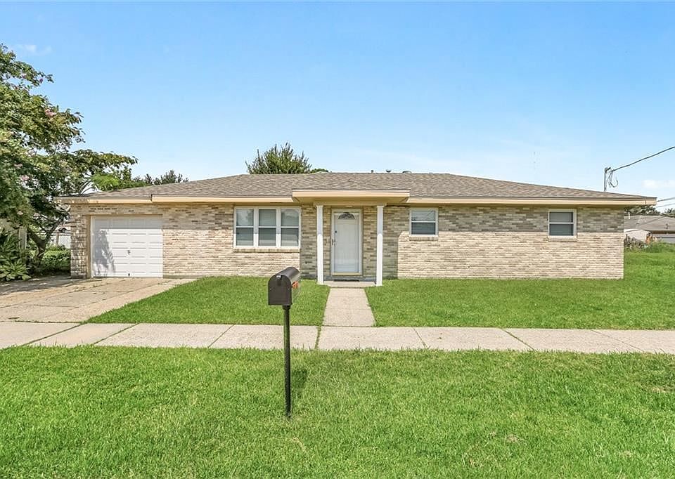 1st image of 2812 Pecan Dr