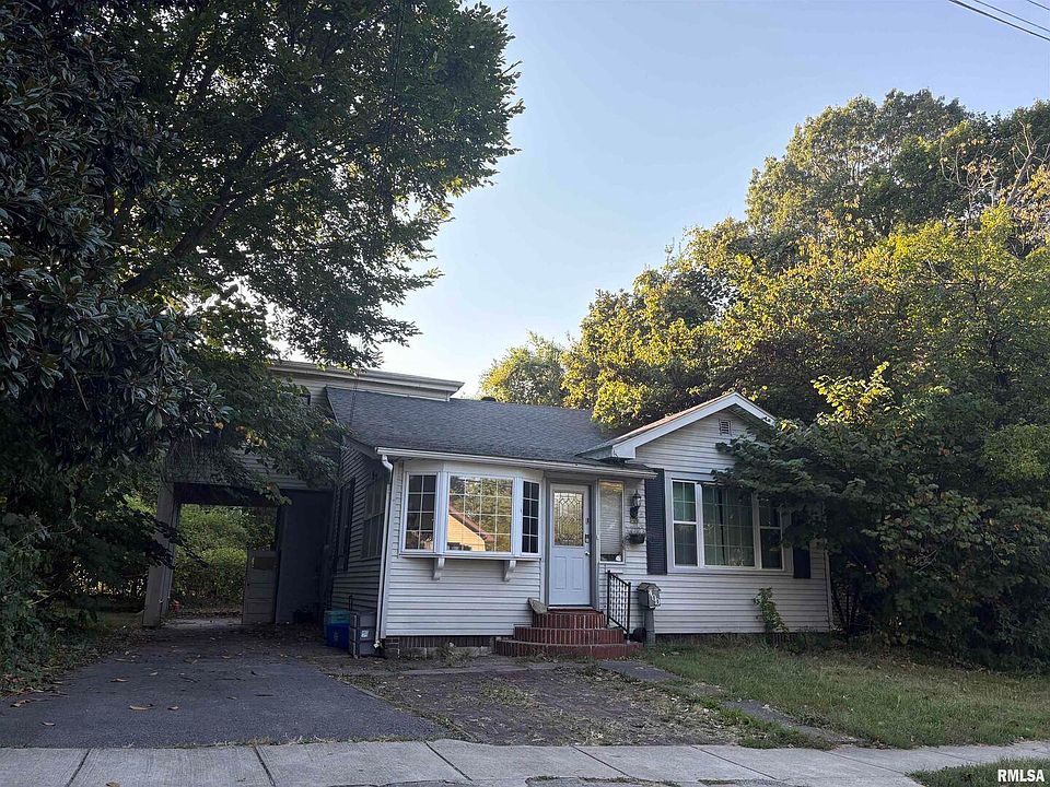 1st image of 400 S Forest Ave