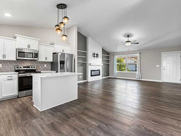 2nd image of 3316 NE 5th Ln