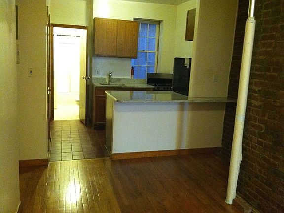 3rd image of 311 E 91st St APT 4