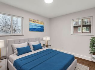 8 Bordeaux Dr #4, Newport, KY 41076