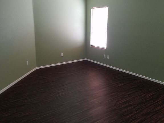 5th image of 2415 W Mobile Ln