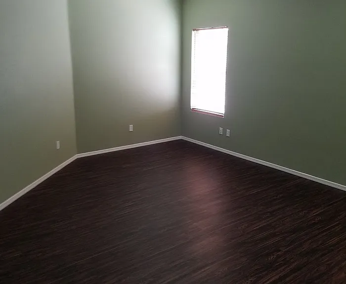 2415 W Mobile Ln — Photo 5