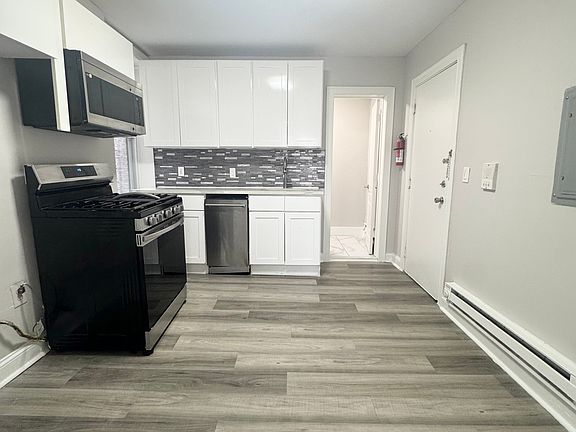 4th image of 6120 Monroe Pl #8B