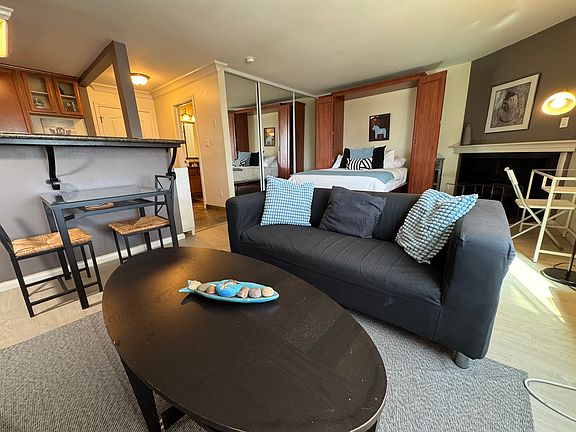 2nd image of 840 Turquoise St Unit 306