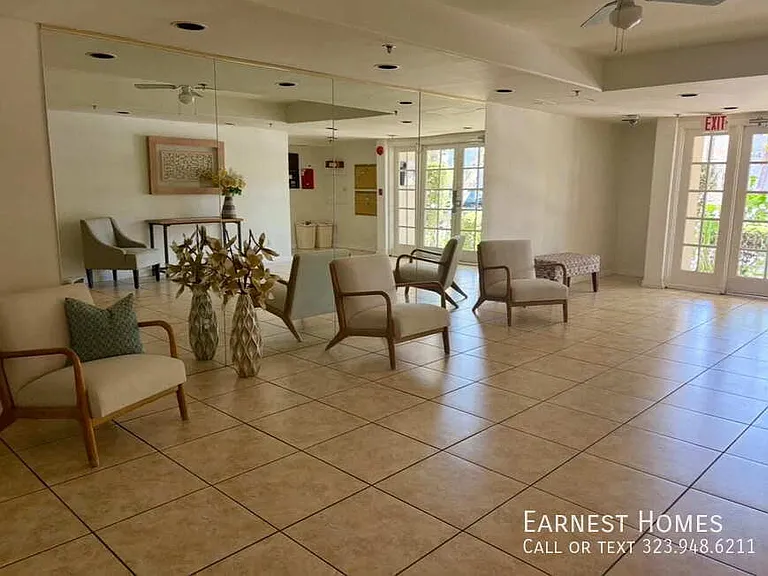 4348 Mammoth Ave #303 — Photo 31
