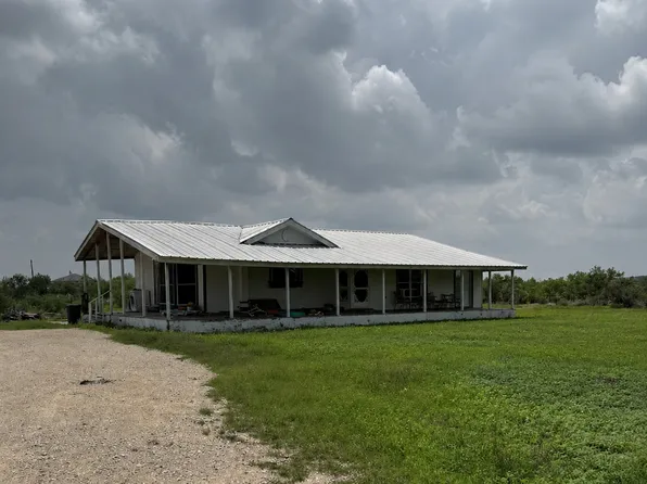 3030 County Road 4516, Hondo, TX 78861