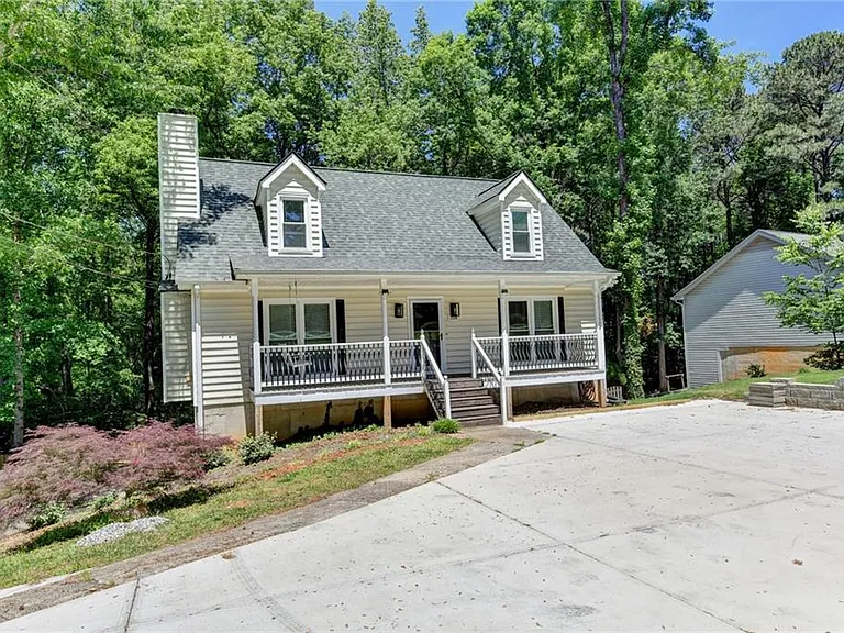 1530 Plunketts Rd — Photo 5