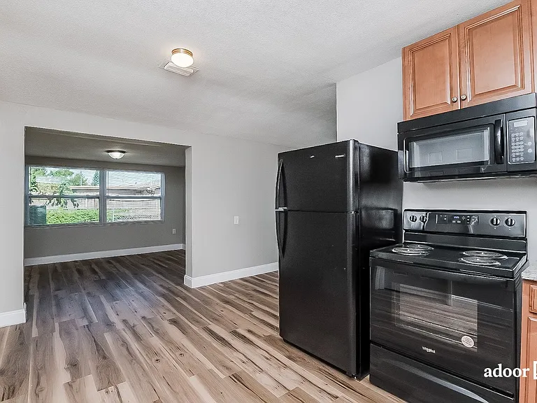 4006 Citrus Dr — Photo 2