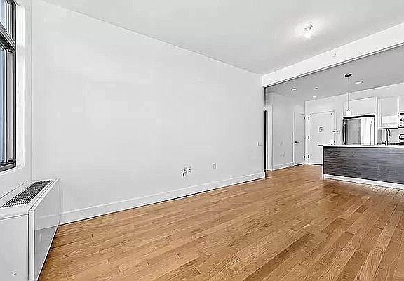 2nd image of 806 Bergen St #2S