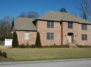 30 Emmaus Rd, Poquoson, VA 23662