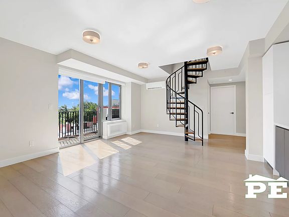 2nd image of 2128 Ocean Ave #9A