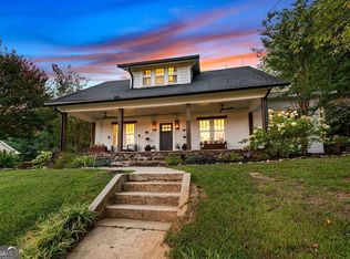 770 W 1st St, Blue Ridge, GA 30513