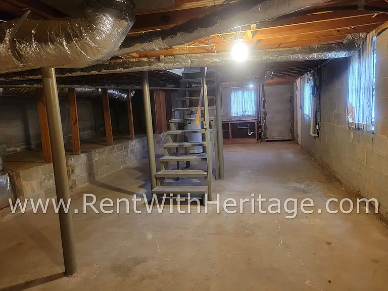 5575 Burrus Rd — Photo 42