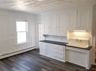  59 Sweet Ave 2ndFlr 2B/1B Spacious Hardwoods FreshPaint PetOK Laundry, Woonsocket, RI 02895