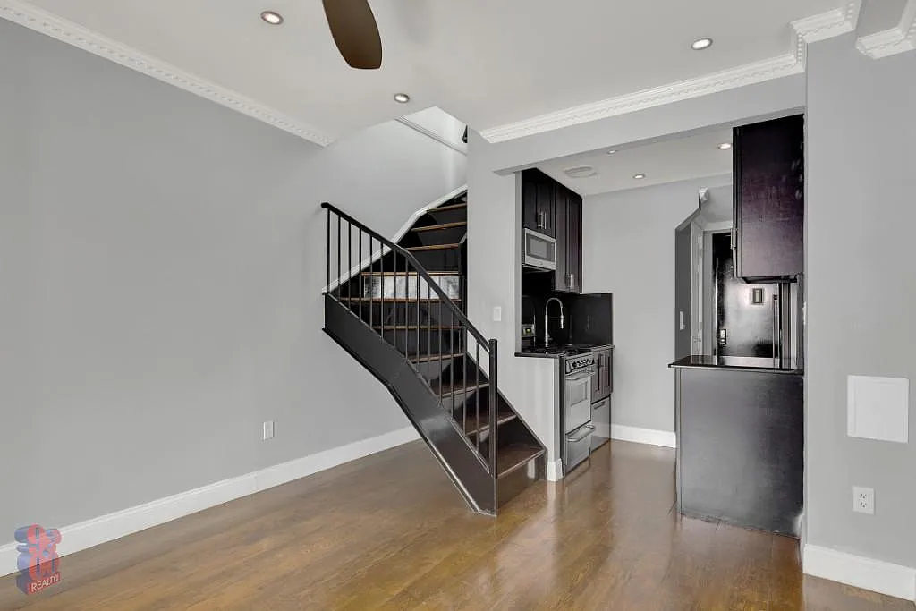 145 East 26th Street — Photo 2