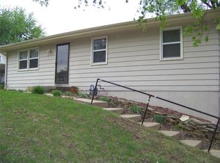 2918 Jennifer Ln, Country Club, MO 64506