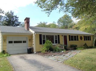 215 Sunnybrook Dr, North Kingstown, RI 02852