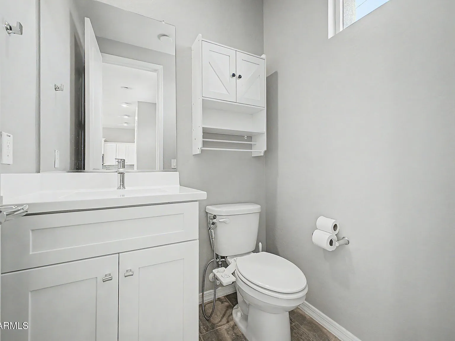 4 bed, 4.5 bath, 2215 sqft, $3,200 — Photo 4