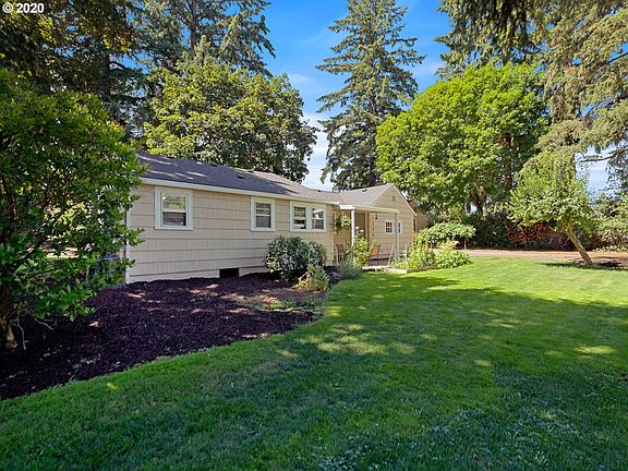 2nd image of 1154 NE Sturgess Ave