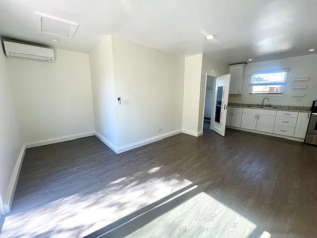 1261 Edison St #A — Photo 3