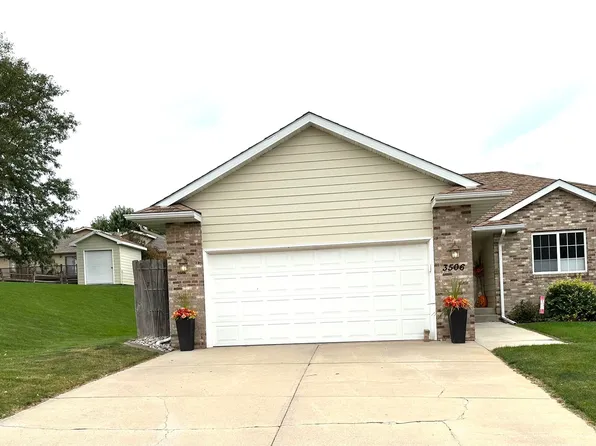 3506 Tennis Court Dr, Norfolk, NE 68701