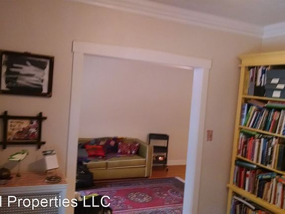 5th image of 2317 W Ainslie St #3