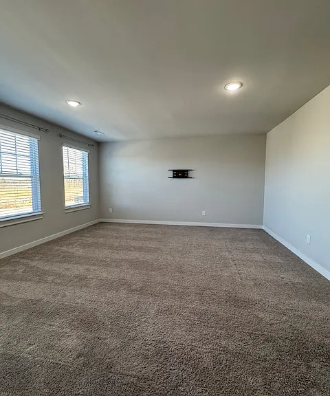 281 Casper Dr — Photo 11
