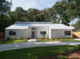 207 Holly St, Saint Simons Island, GA 31522