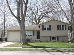 527 Downey Ave, Mishawaka, IN 46544