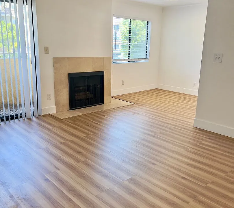 2204 S Beverly Glen Blvd