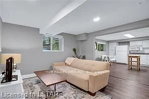 25 Weston St — Photo 8