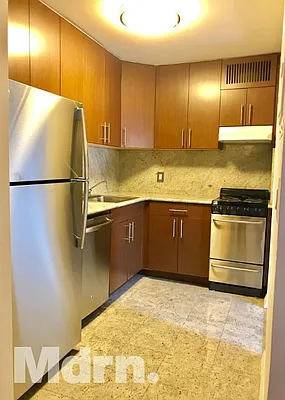 Rented by Mdrn Residential | media 14