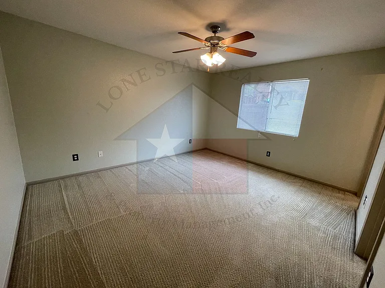 6607 Taree Loop — Photo 8